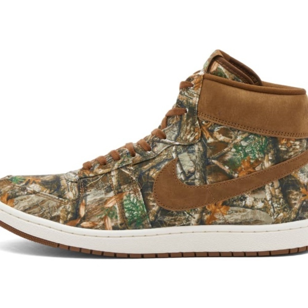 Men’s Jordan ‘real tree’ Air Ship - Picture 2 of 5